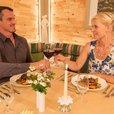 Hotel Sporthof Austria 3*